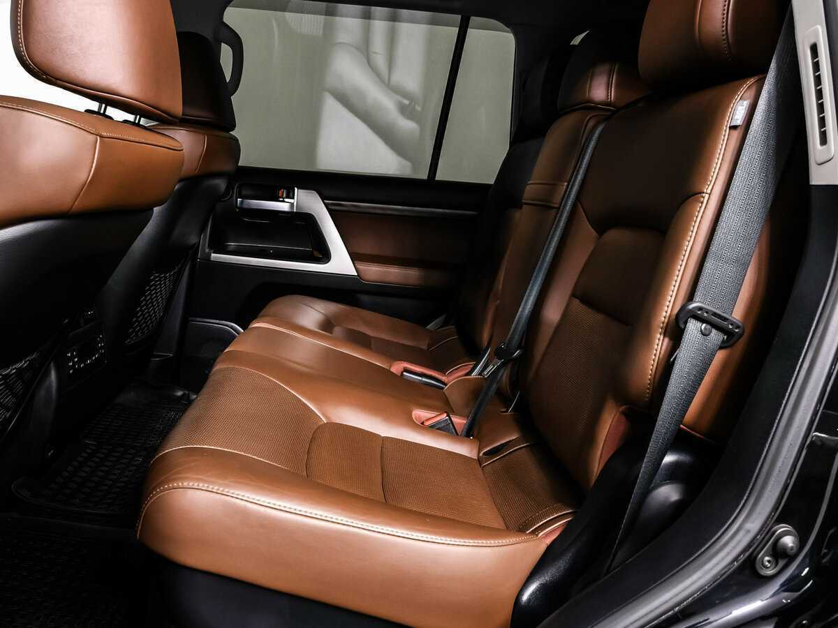 Toyota Land Cruiser 2015 года с пробегом. Фото: #12