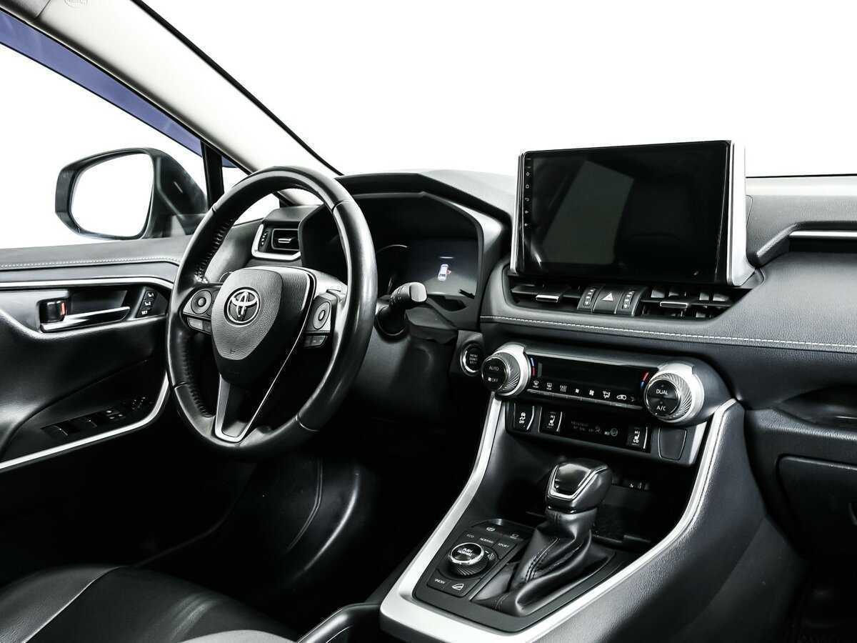 Toyota RAV4 2021 года с пробегом. Фото: #8