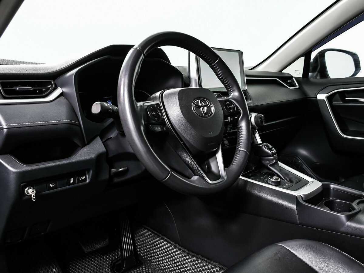 Toyota RAV4 2021 года с пробегом. Фото: #12