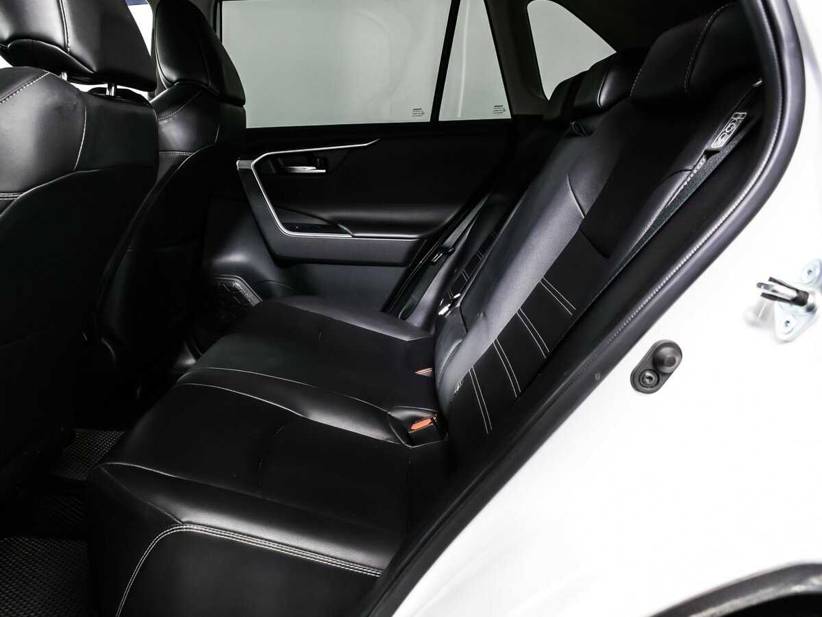 Toyota RAV4 2021 года с пробегом. Фото: #13