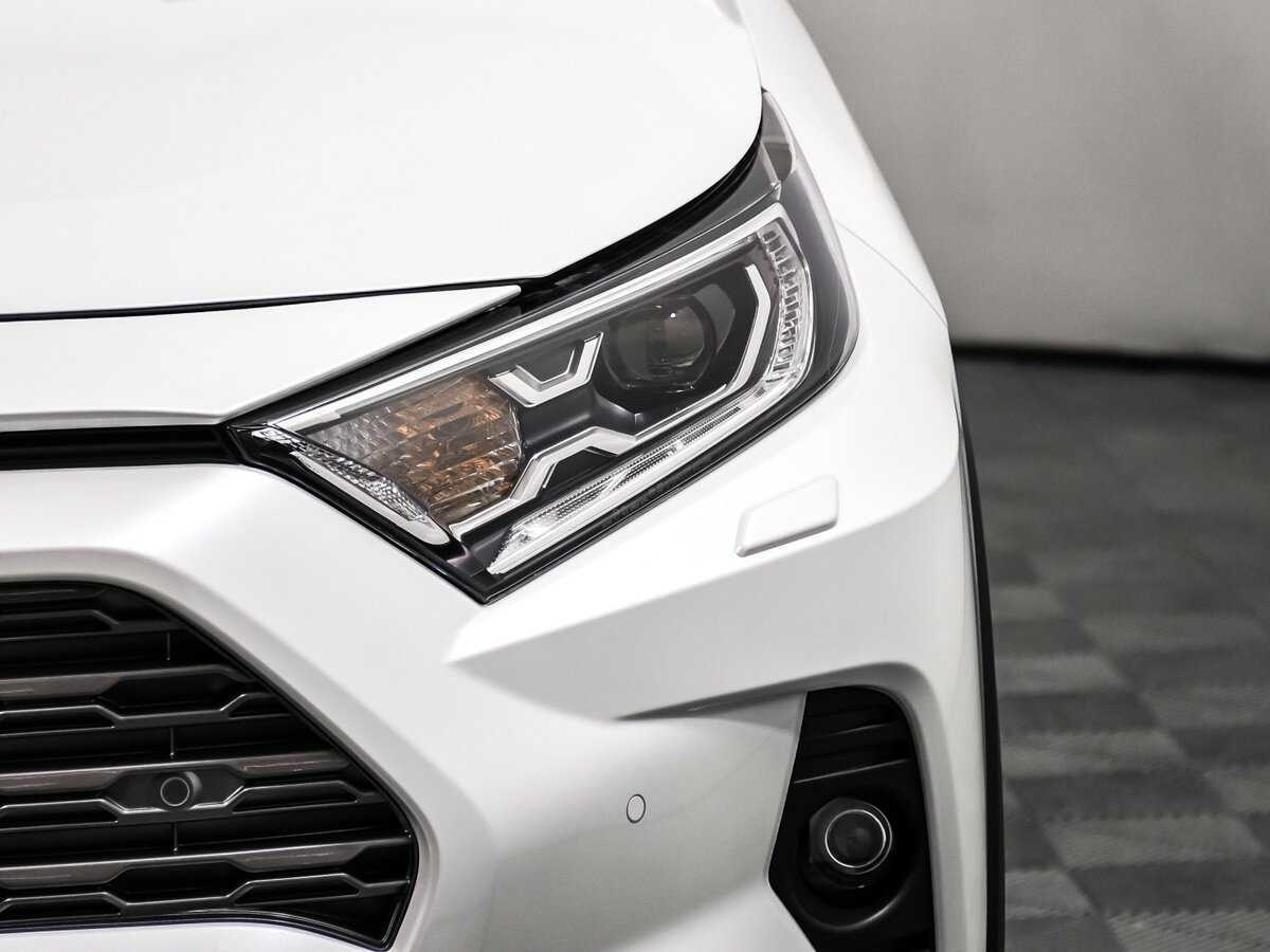 Toyota RAV4 2021 года с пробегом. Фото: #14