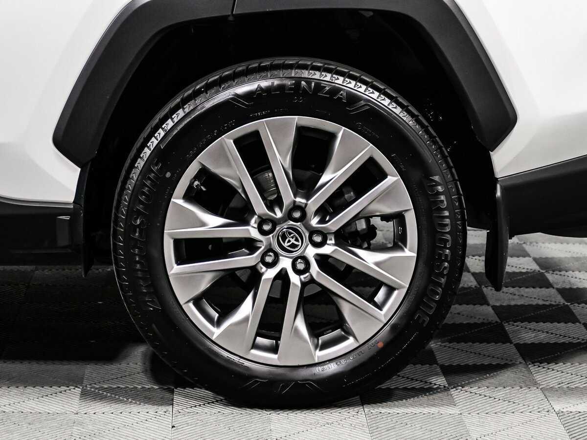 Toyota RAV4 2021 года с пробегом. Фото: #15