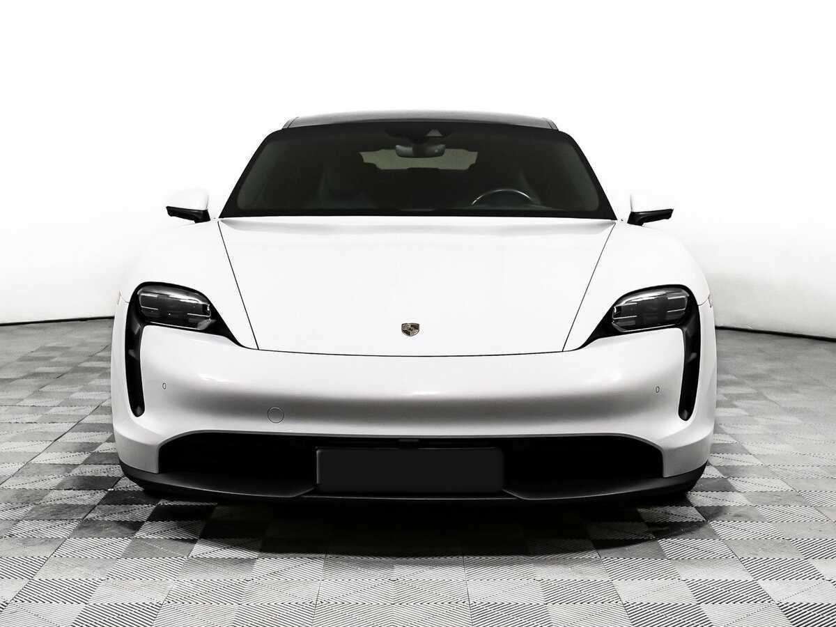 Porsche Taycan 2021 года с пробегом. Фото: #1