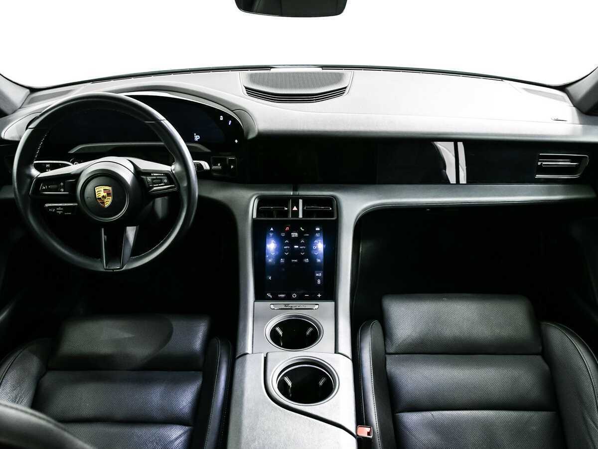 Porsche Taycan 2021 года с пробегом. Фото: #10