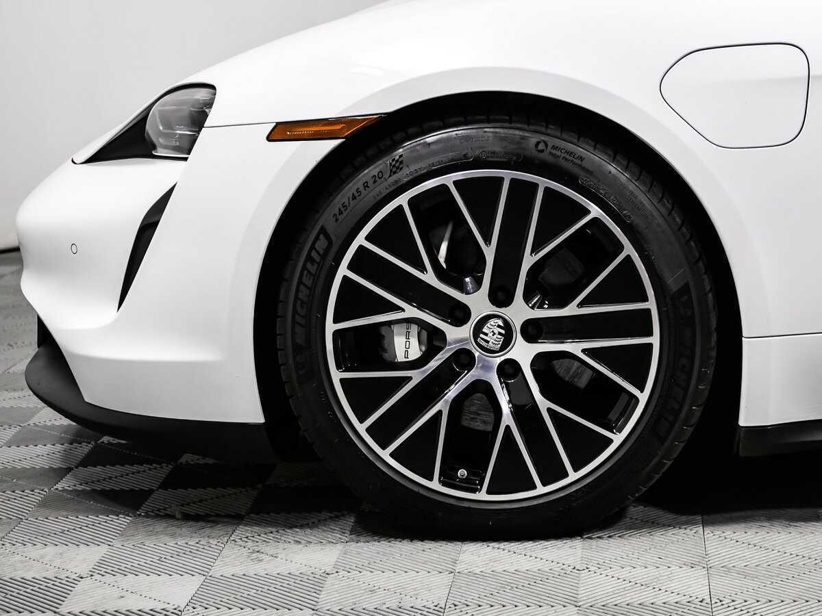 Porsche Taycan 2021 года с пробегом. Фото: #13