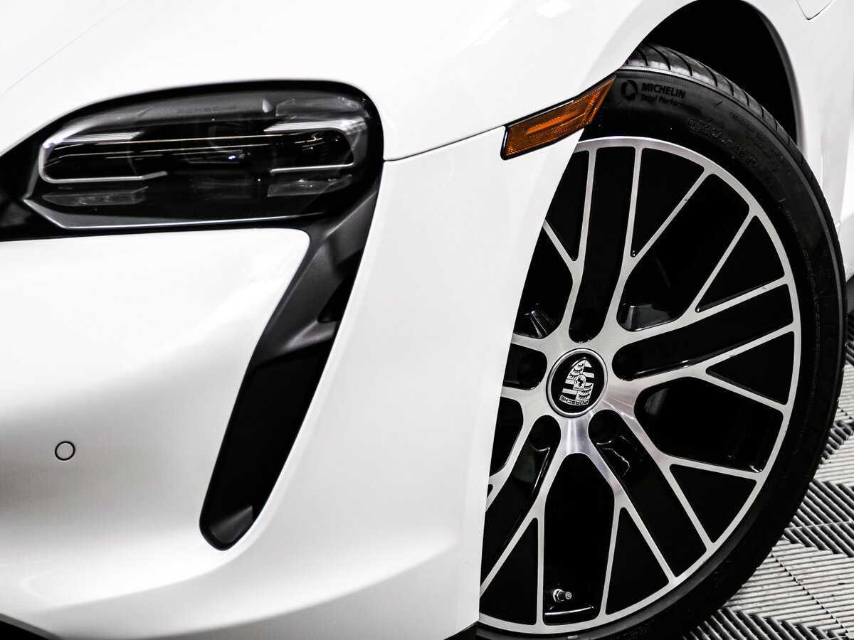 Porsche Taycan 2021 года с пробегом. Фото: #14