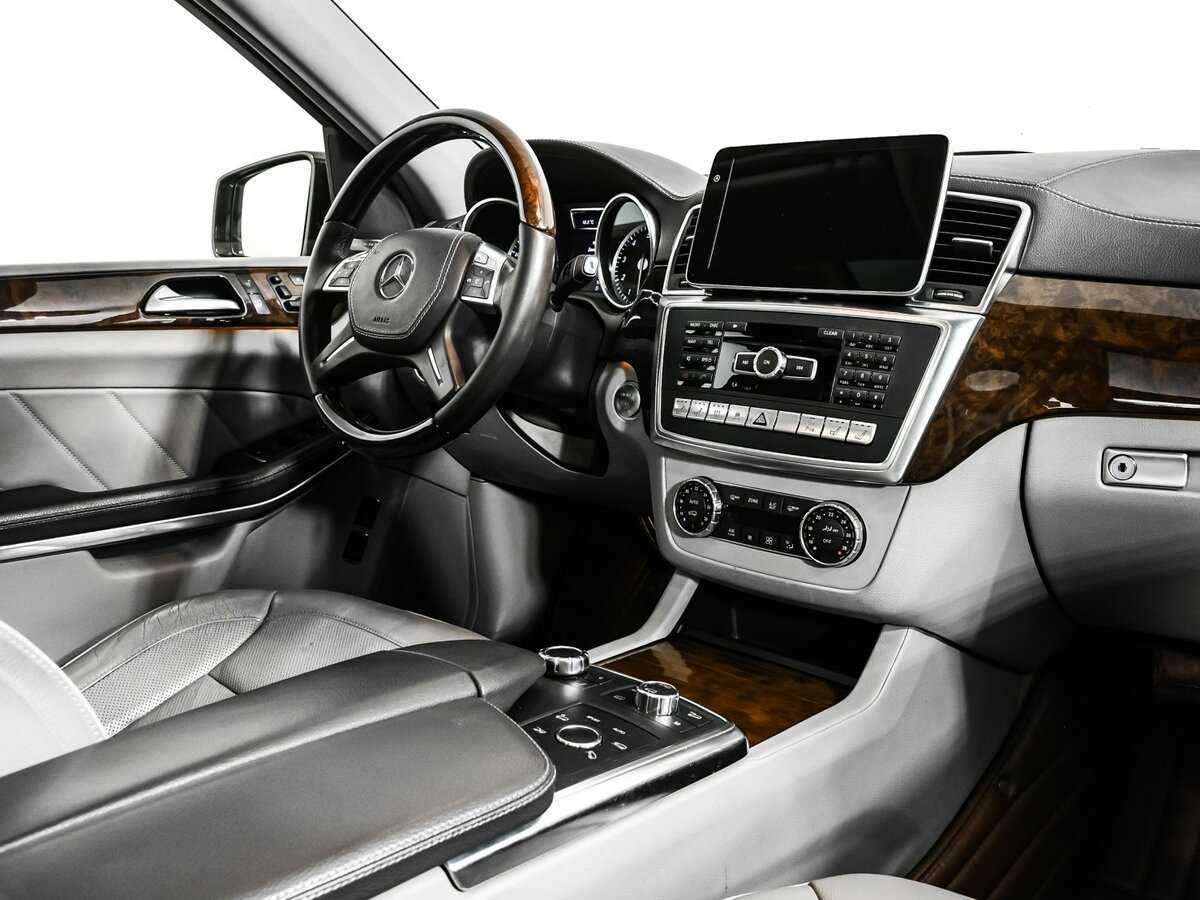 Mercedes-Benz GL-Класс 2012 года с пробегом. Фото: #8