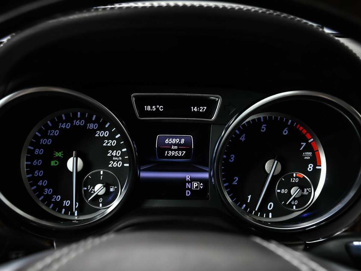 Mercedes-Benz GL-Класс 2012 года с пробегом. Фото: #9