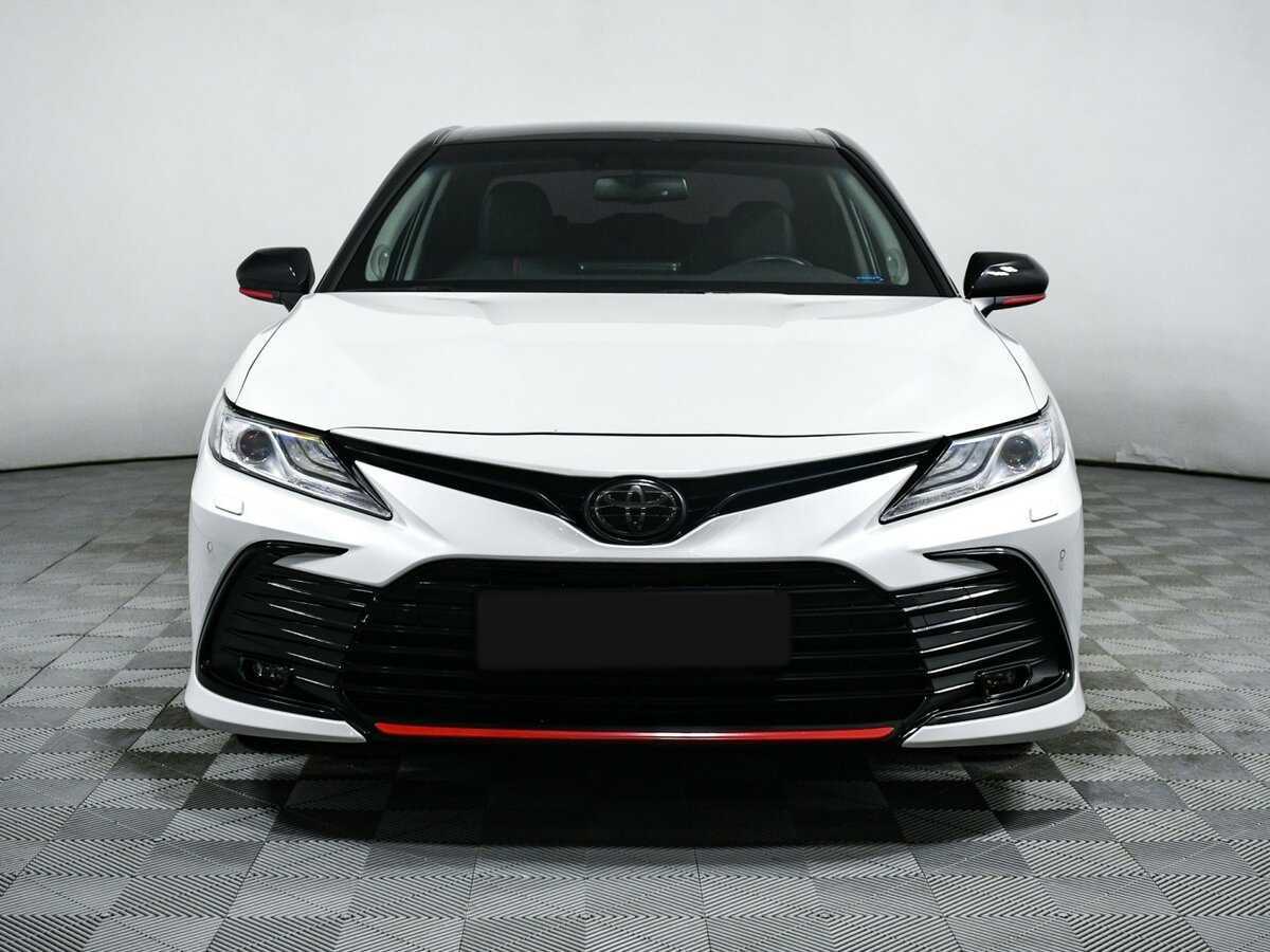 Toyota Camry 2021 года с пробегом. Фото: #1