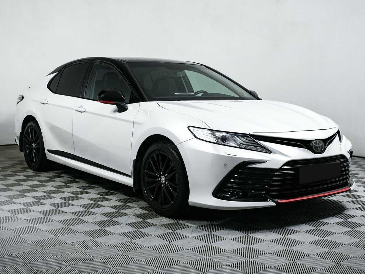 Toyota Camry 2021 года с пробегом. Фото: #2