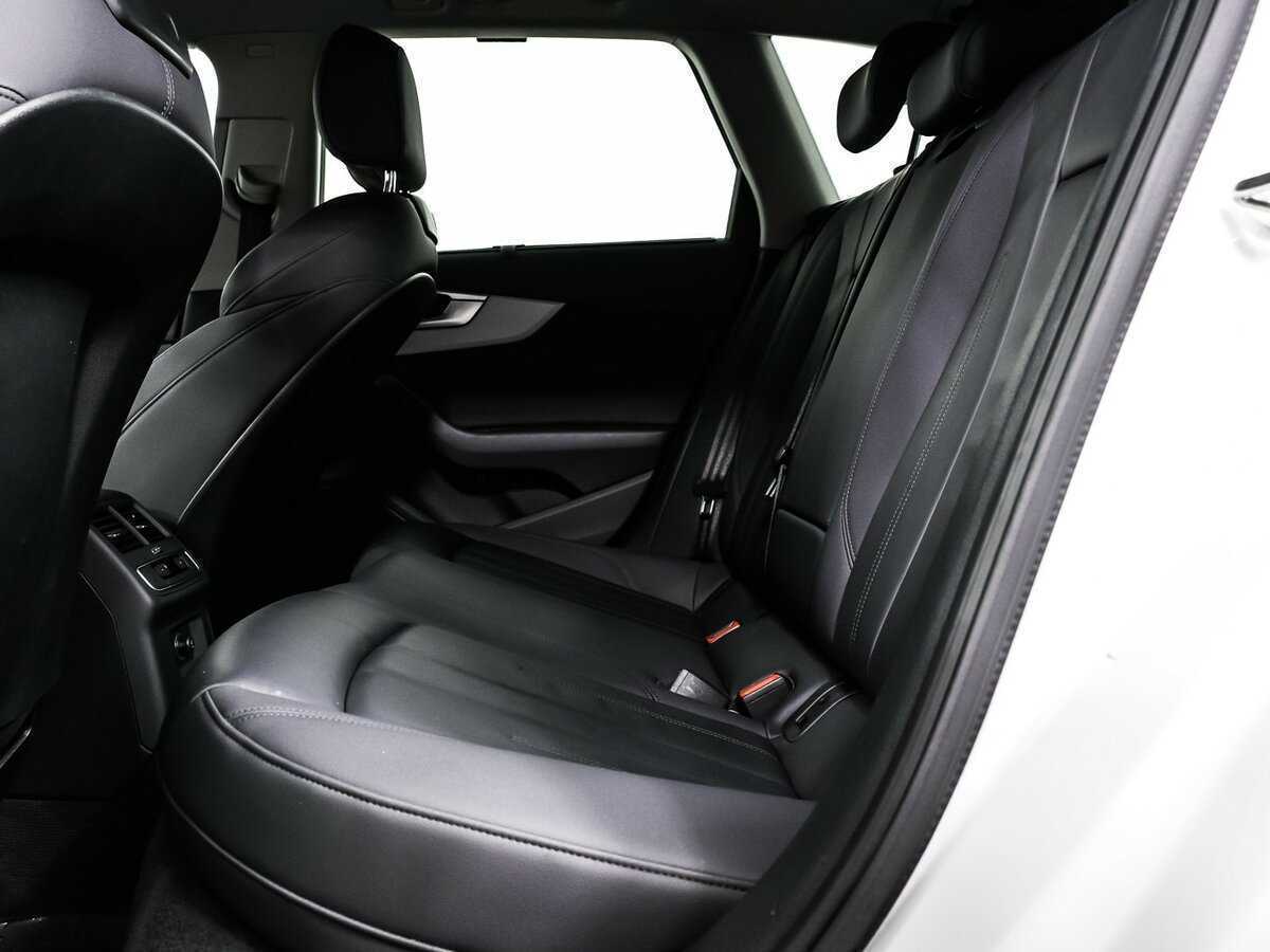 Audi A4 2020 года с пробегом. Фото: #12