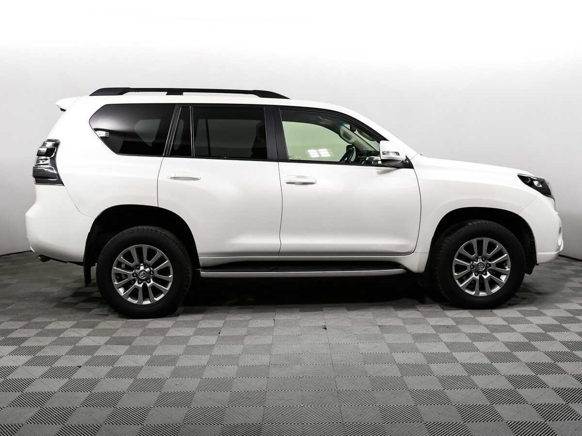 Toyota Land Cruiser Prado 2017 года с пробегом. Фото: #3