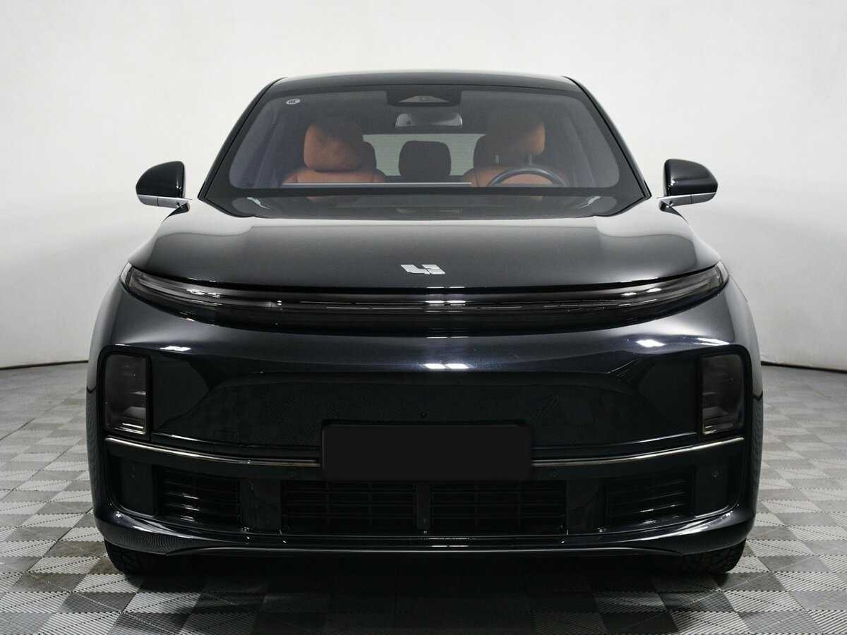 LiXiang L7 2024 года с пробегом. Фото: #1