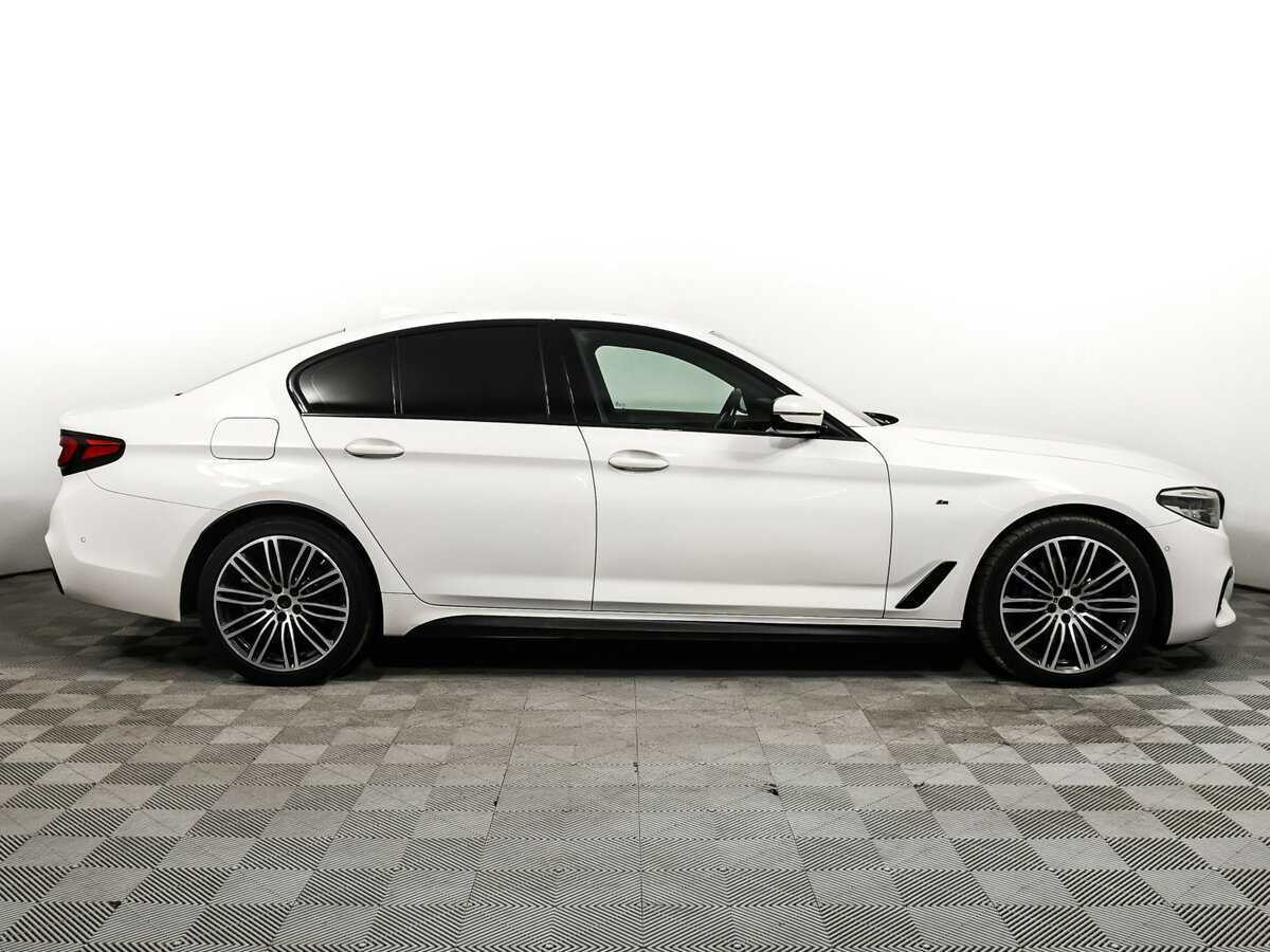 BMW 5 серии 2018 года с пробегом. Фото: #3
