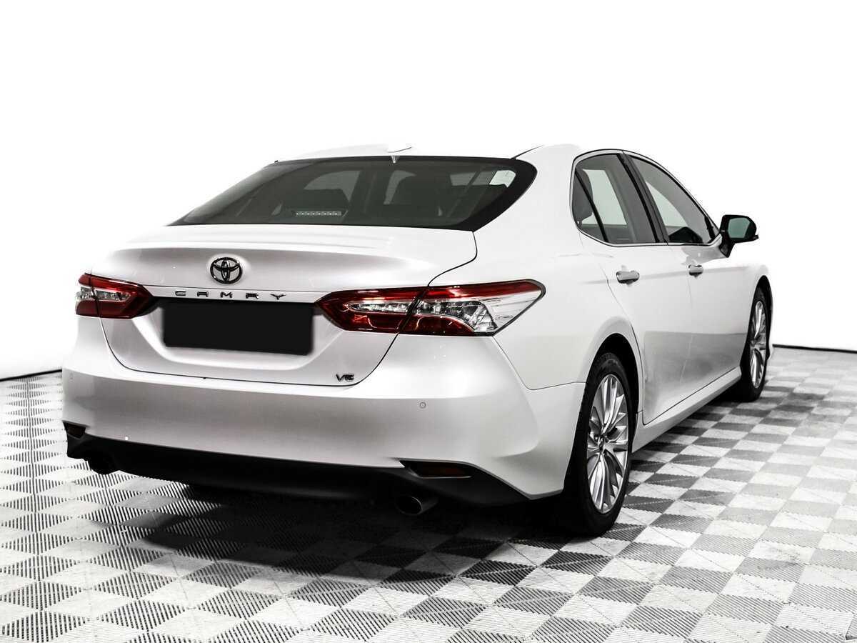 Toyota Camry 2018 года с пробегом. Фото: #4