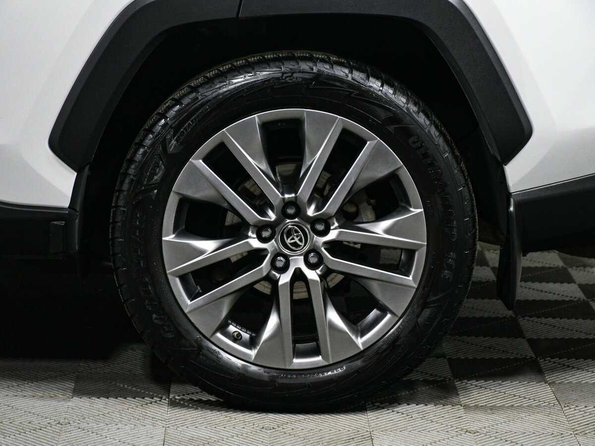 Toyota RAV4 2022 года с пробегом. Фото: #11