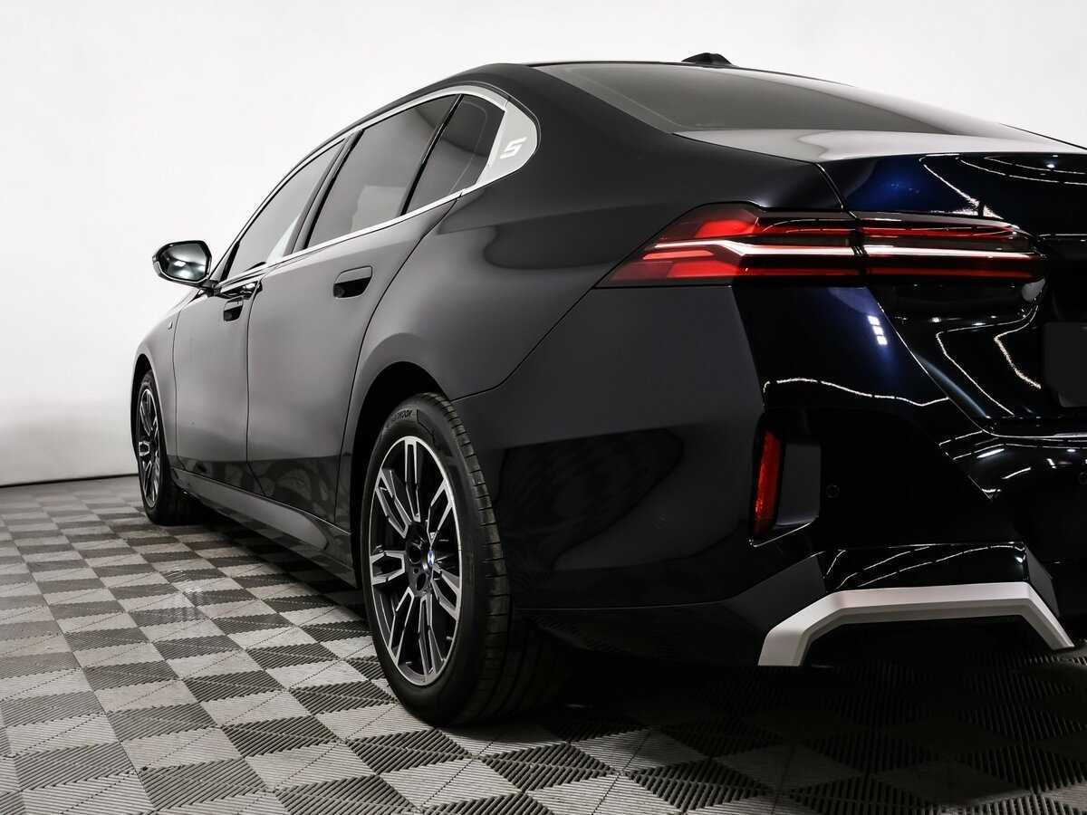 BMW 5 серии 2024 года с пробегом. Фото: #17