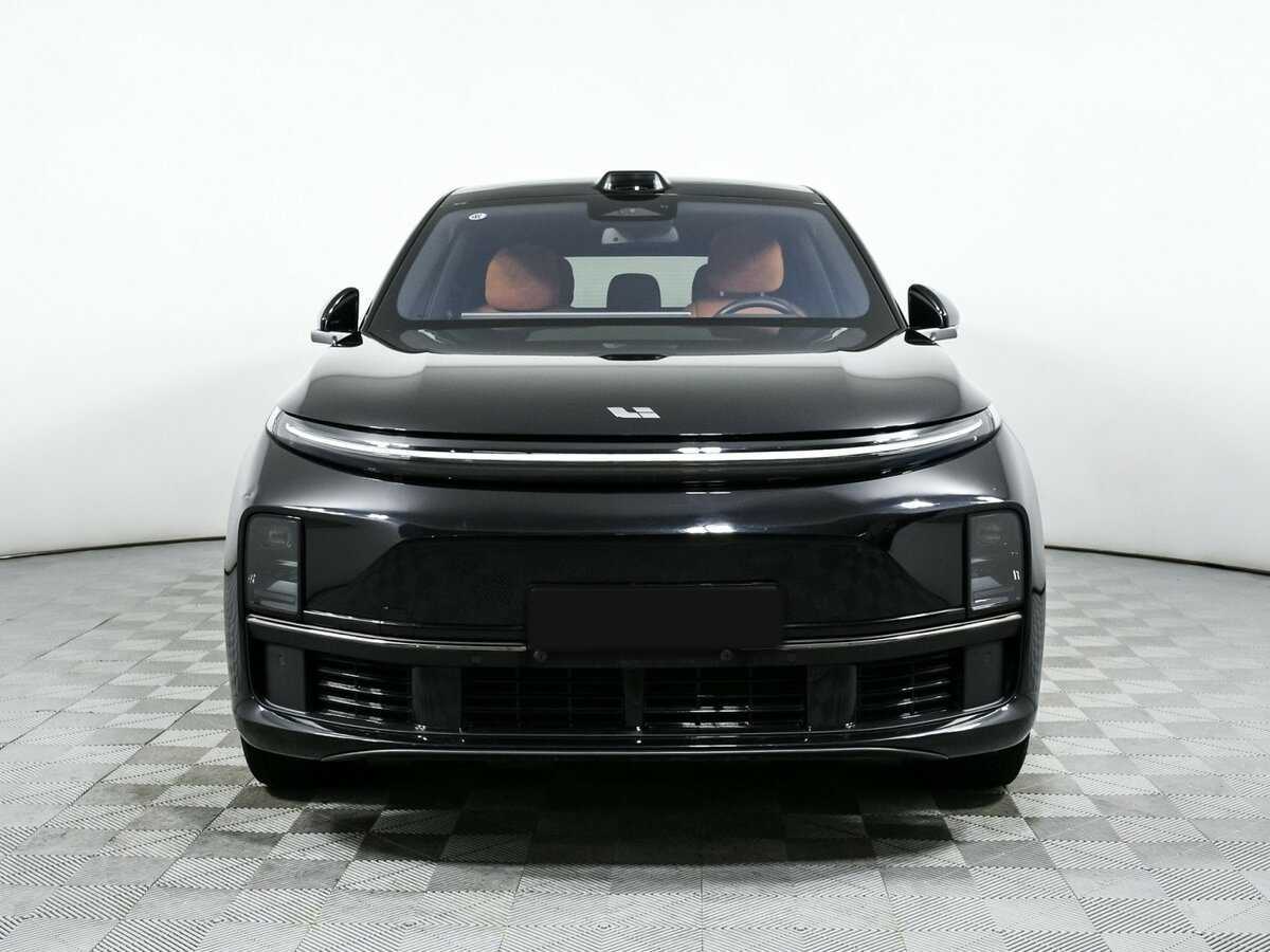 LiXiang L7 2023 года с пробегом. Фото: #1