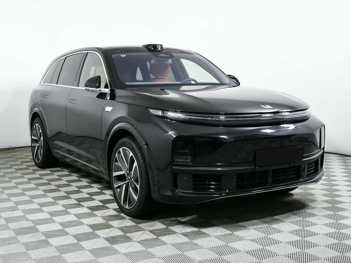 LiXiang L7 2023 года с пробегом. Фото: #2