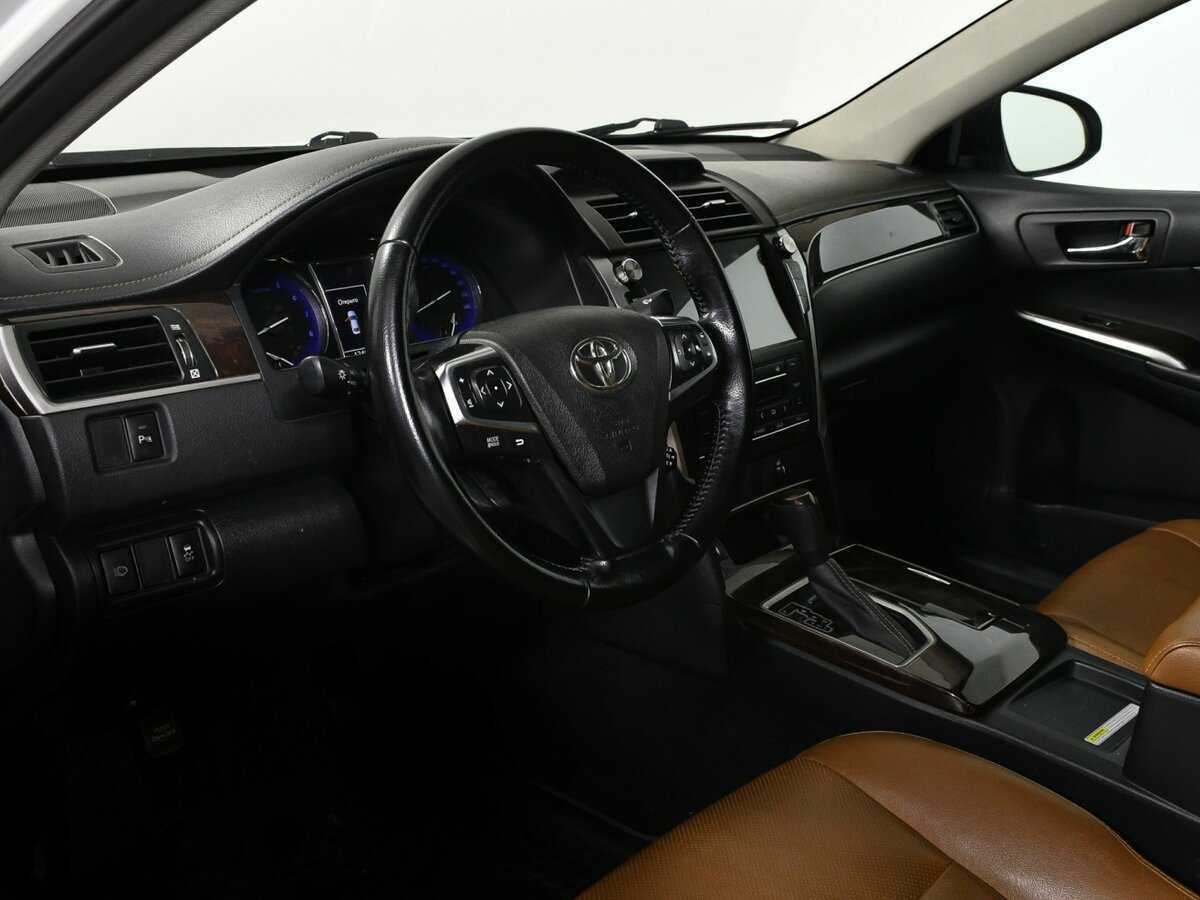 Toyota Camry 2017 года с пробегом. Фото: #9