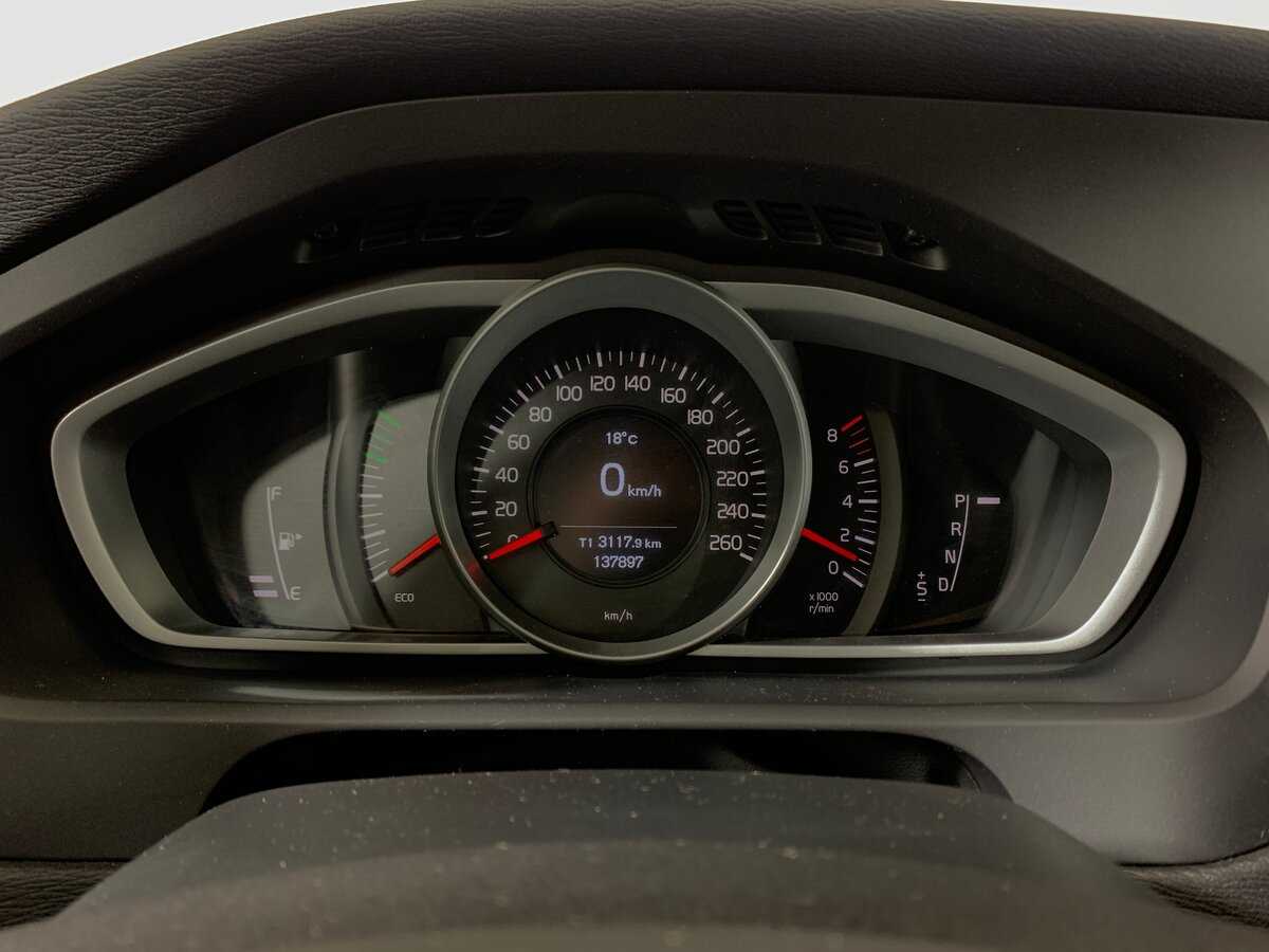 Volvo V40 Cross Country 2017 года с пробегом. Фото: #14