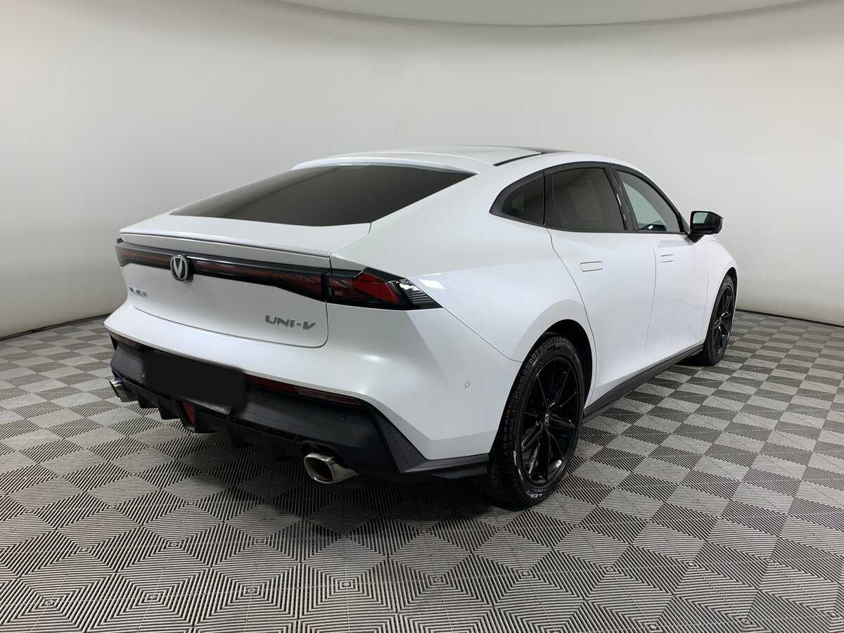 Changan UNI-V 2024 года с пробегом. Фото: #4