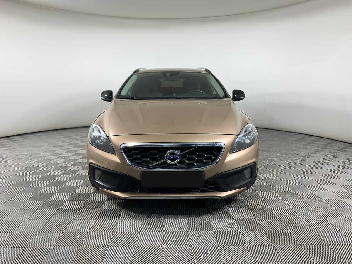 Volvo V40 2015 года с пробегом. Фото: #1