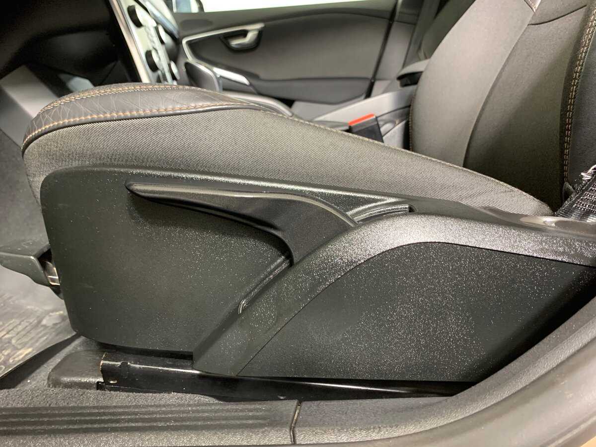 Volvo V40 2015 года с пробегом. Фото: #16