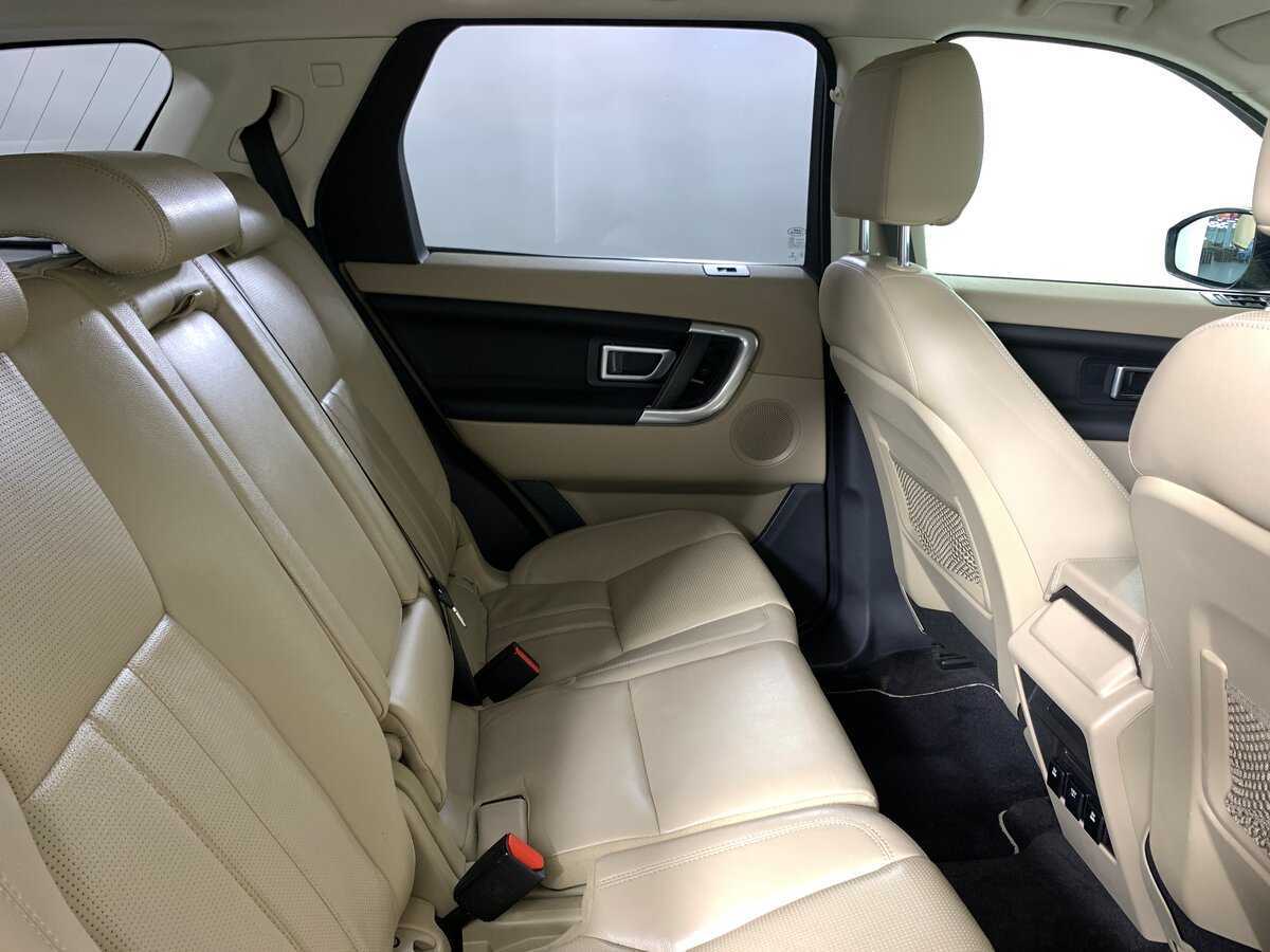 Land Rover Discovery Sport 2016 года с пробегом. Фото: #17