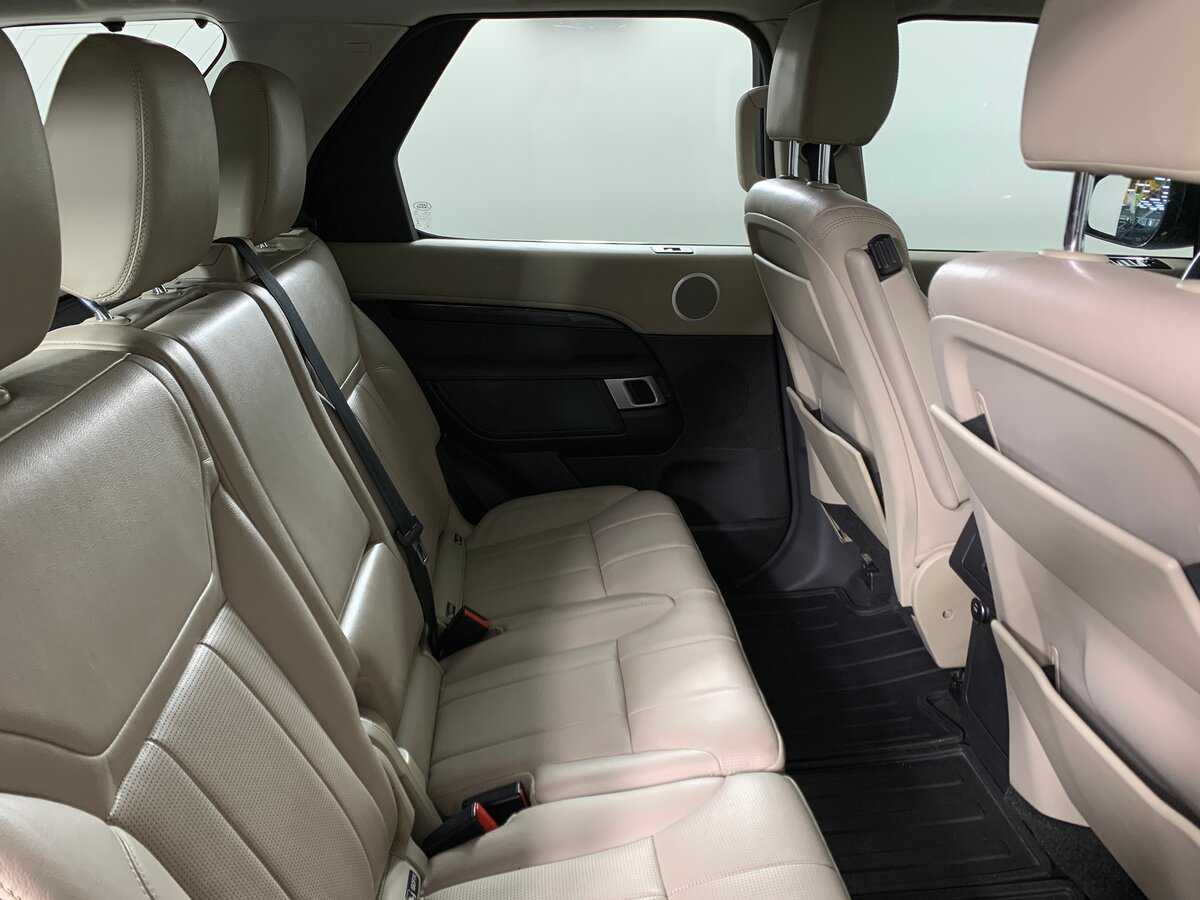 Land Rover Discovery 2017 года с пробегом. Фото: #16