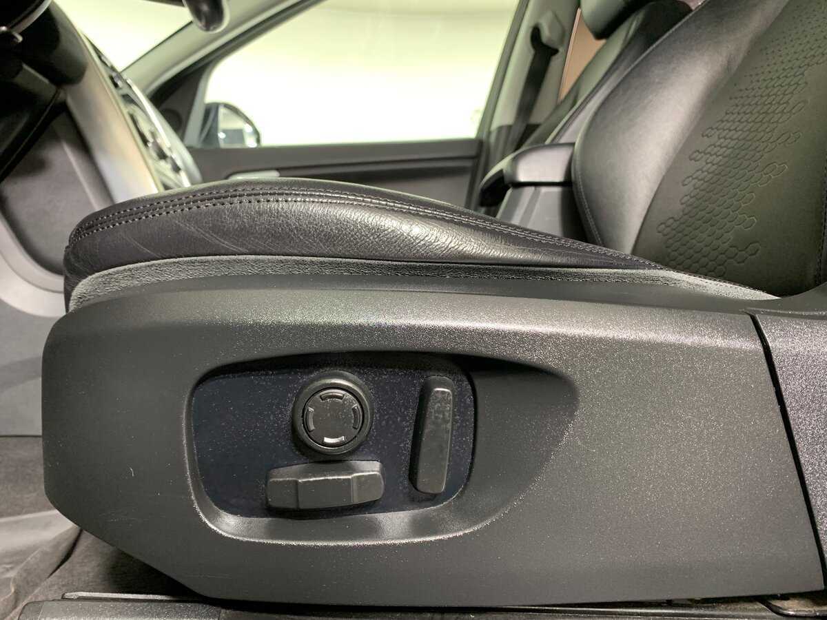 Land Rover Discovery Sport 2018 года с пробегом. Фото: #16