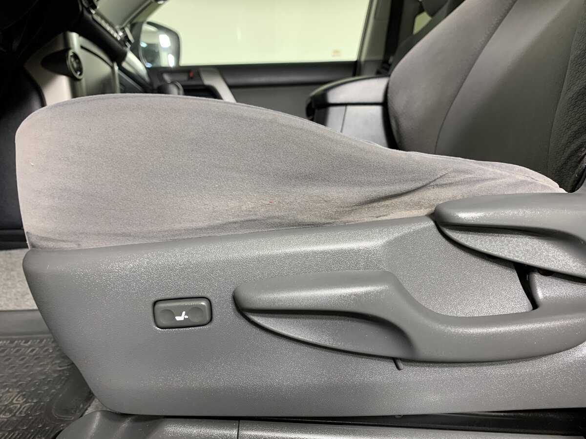 Toyota Land Cruiser Prado 2011 года с пробегом. Фото: #16