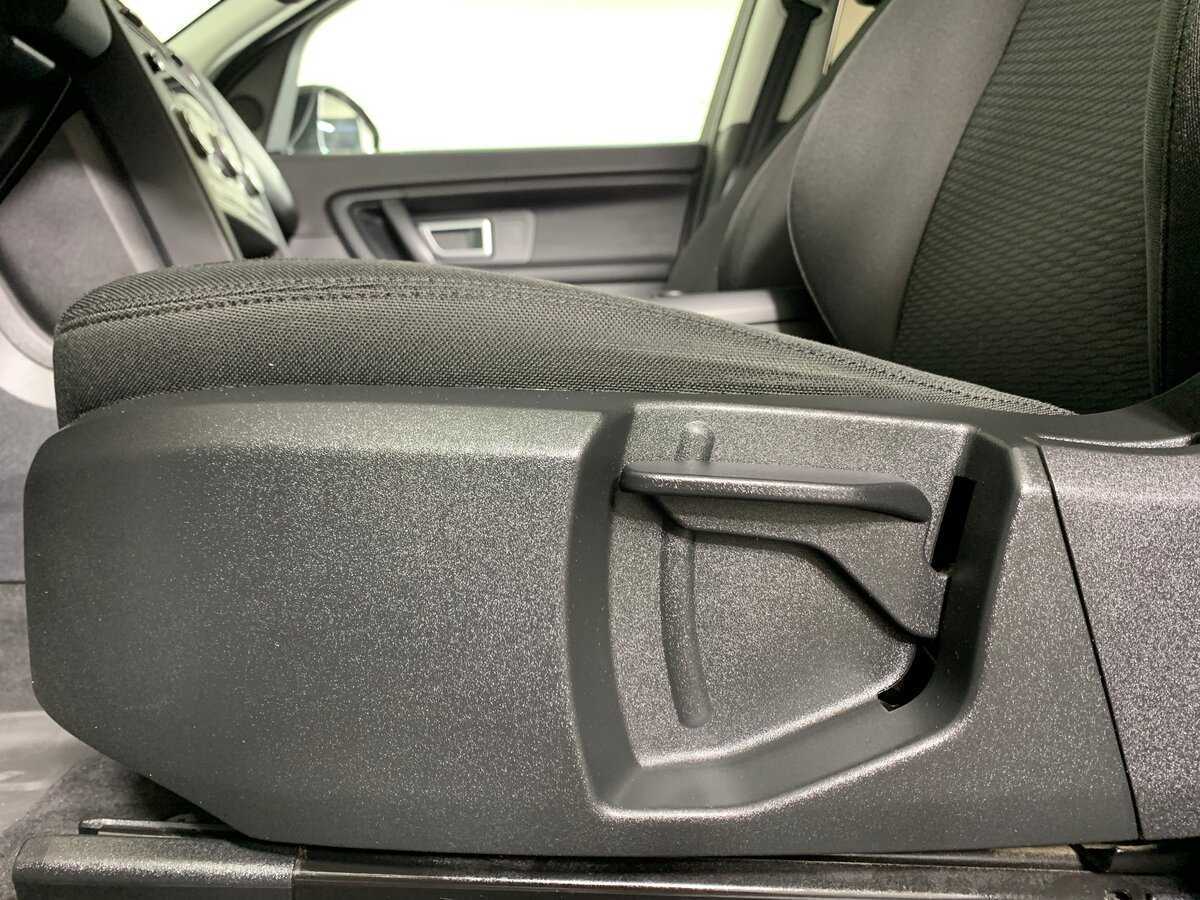 Land Rover Discovery Sport 2018 года с пробегом. Фото: #16