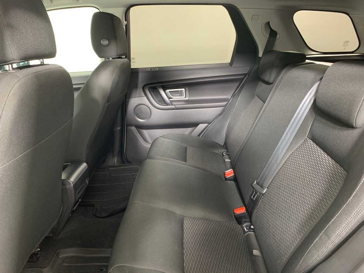 Land Rover Discovery Sport 2018 года с пробегом. Фото: #18