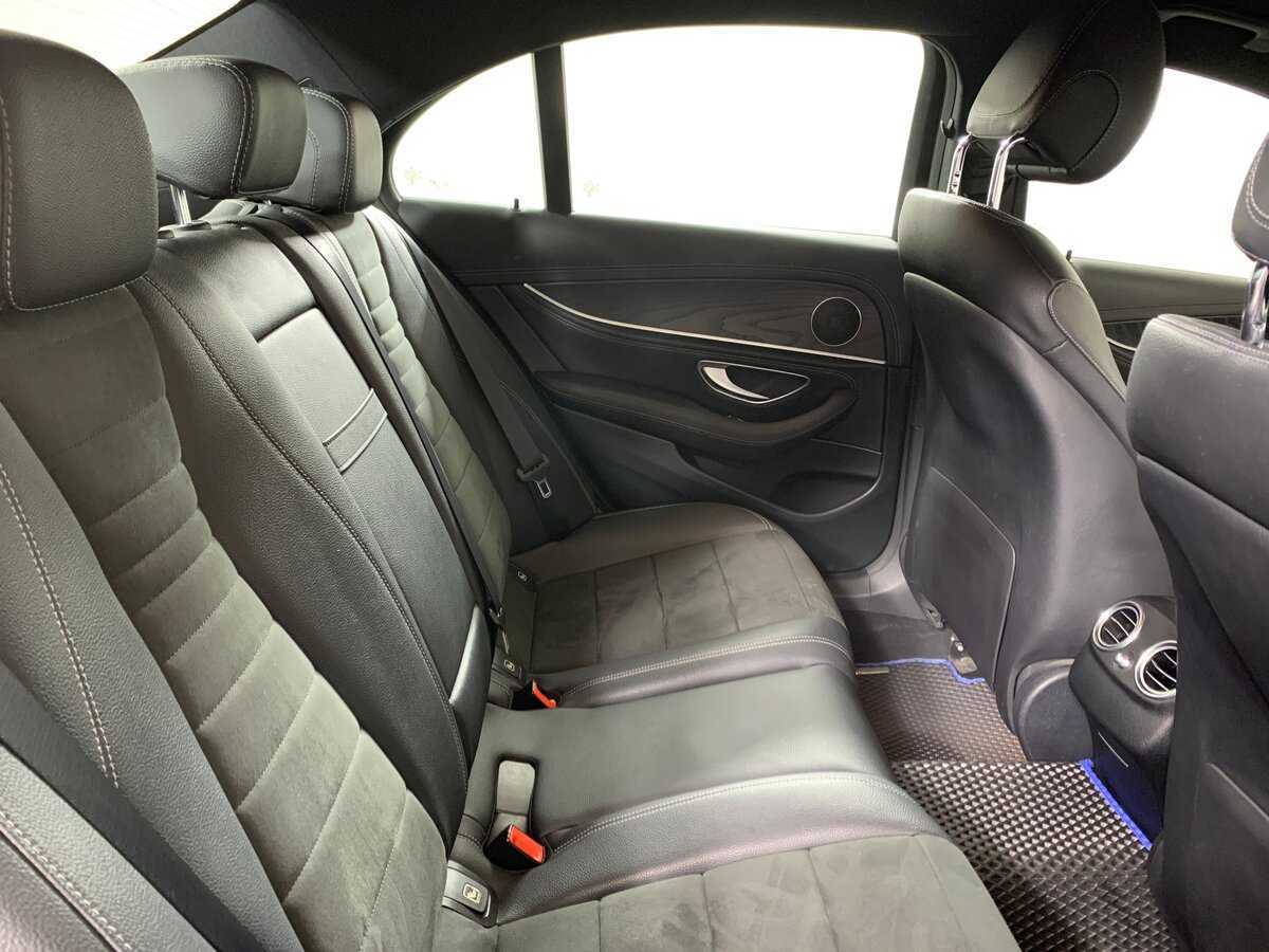 Mercedes-Benz E-Класс 2020 года с пробегом. Фото: #17