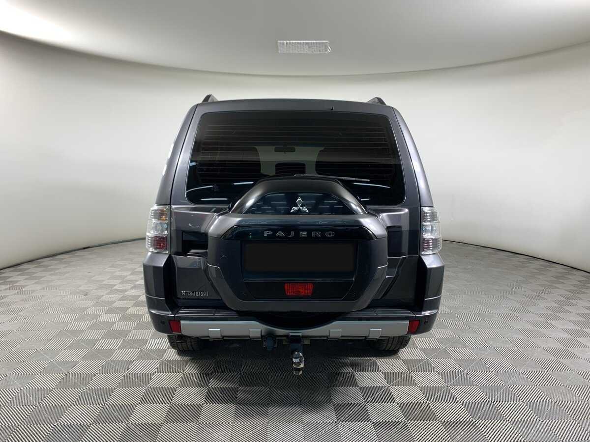 Mitsubishi Pajero 2015 года с пробегом. Фото: #5