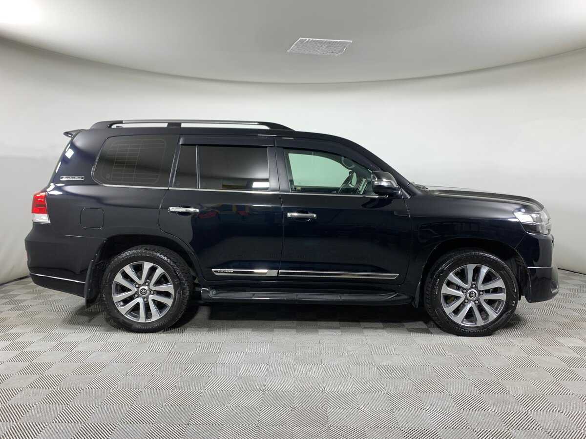 Toyota Land Cruiser 2016 года с пробегом. Фото: #3