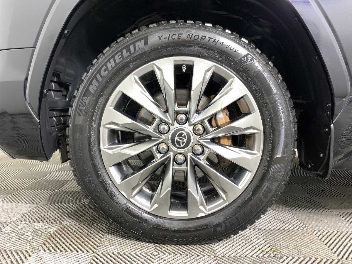 Toyota Land Cruiser 2021 года с пробегом. Фото: #8