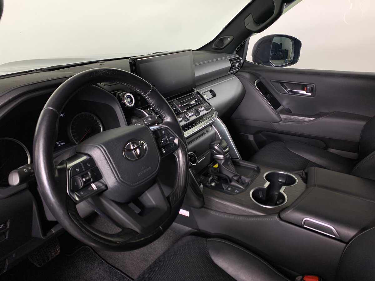 Toyota Land Cruiser 2021 года с пробегом. Фото: #10