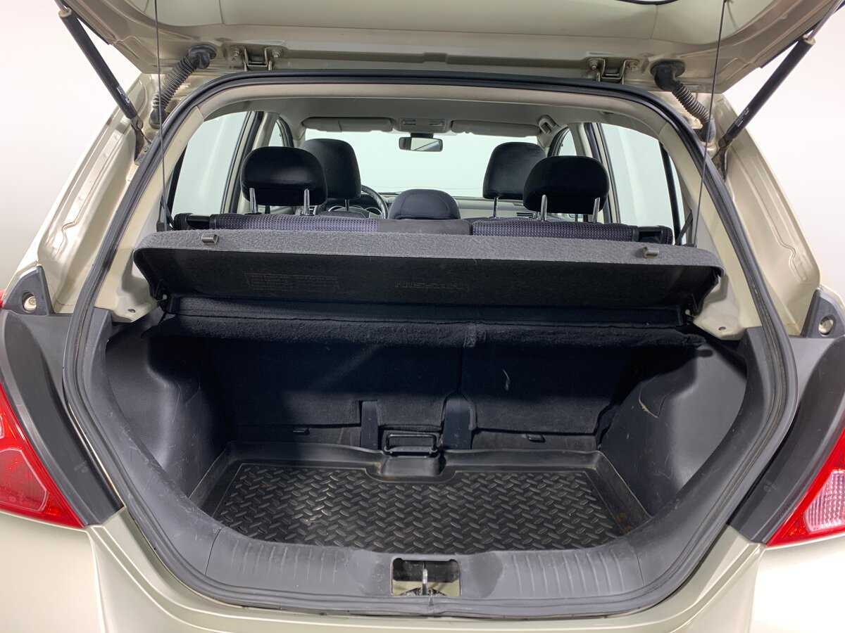 Nissan Tiida 2010 года с пробегом. Фото: #19