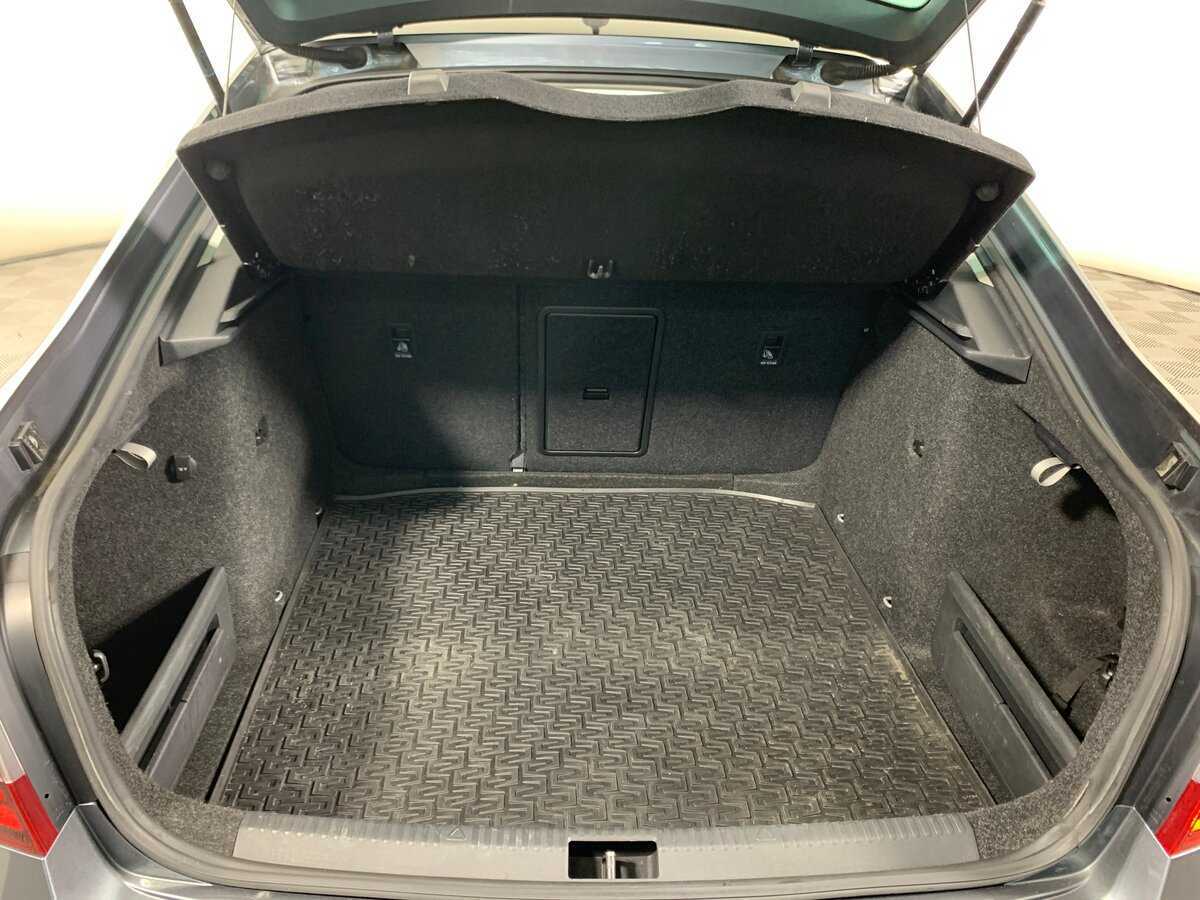 Б/У Шкода Октавия 2018 года. Фото: #19