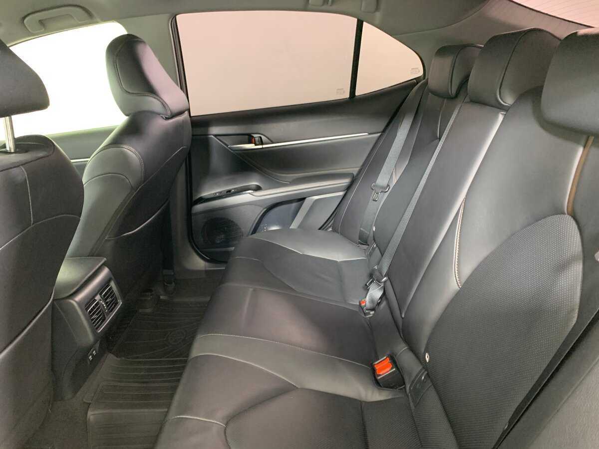 Toyota Camry 2020 года с пробегом. Фото: #18