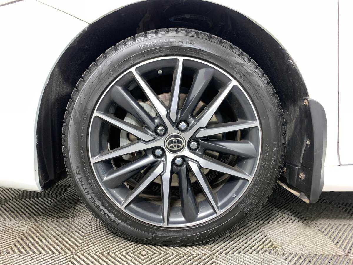 Toyota Camry 2022 года с пробегом. Фото: #8