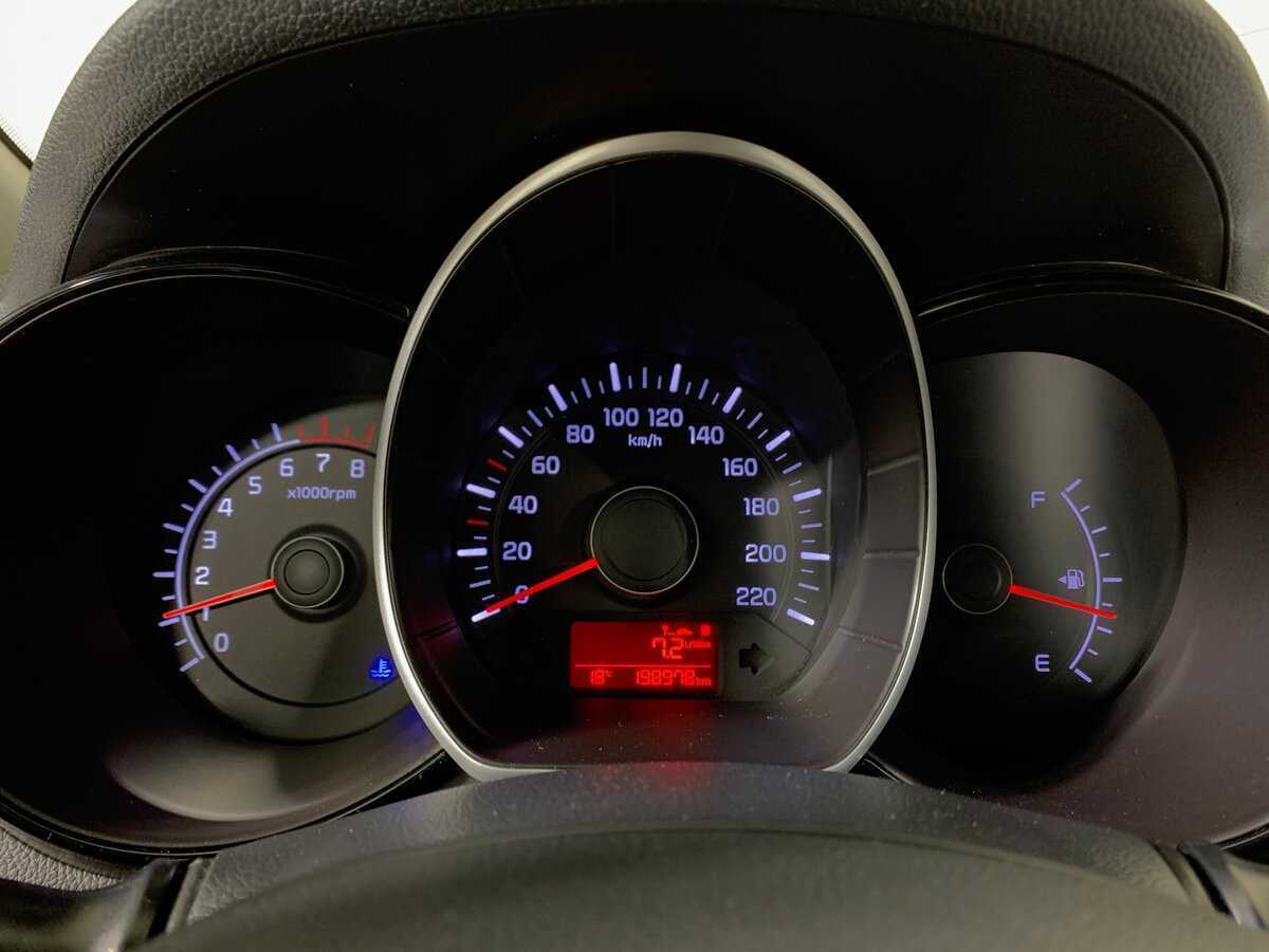 Б/У Киа Рио 2016 года. Фото: #14