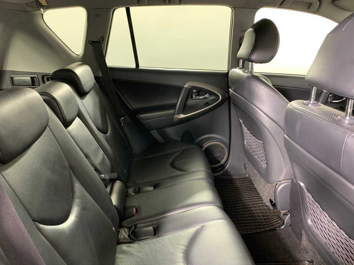 Toyota RAV4 2006 года с пробегом. Фото: #16