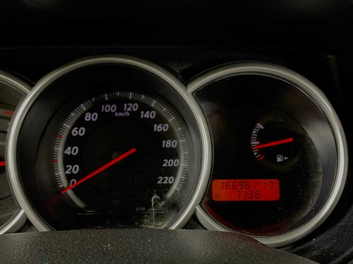 Nissan Tiida 2011 года с пробегом. Фото: #14