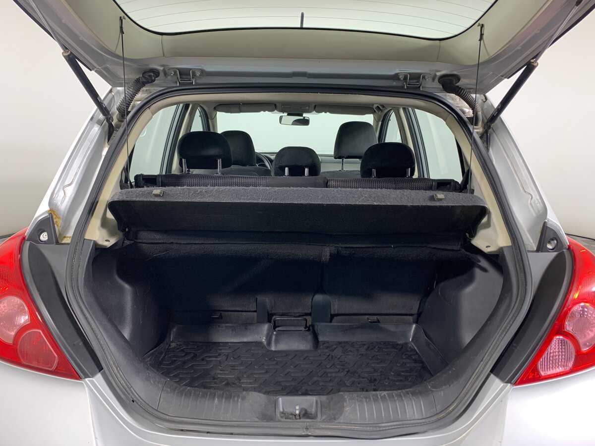 Nissan Tiida 2011 года с пробегом. Фото: #19