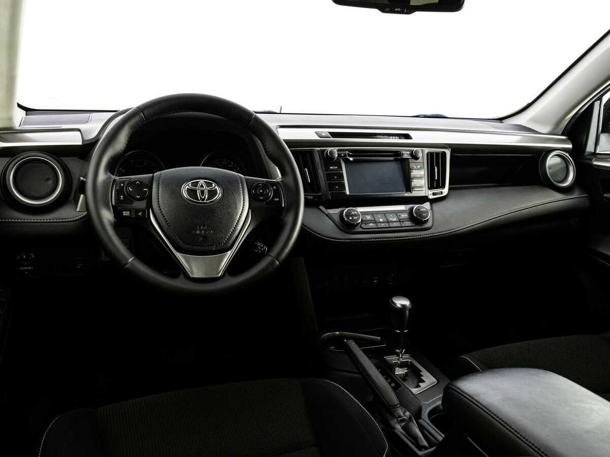 Toyota RAV4 2015 года с пробегом. Фото: #8