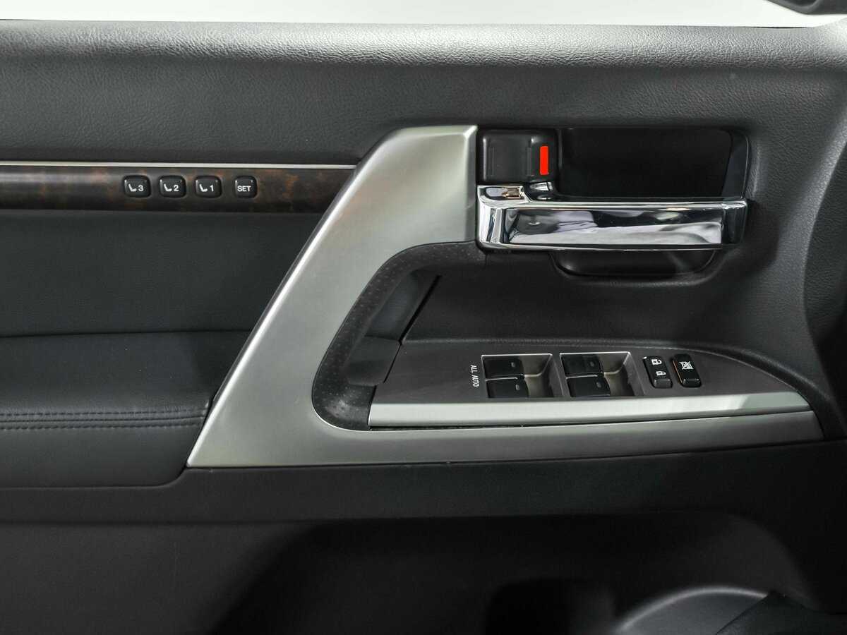 Toyota Land Cruiser 2012 года с пробегом. Фото: #13