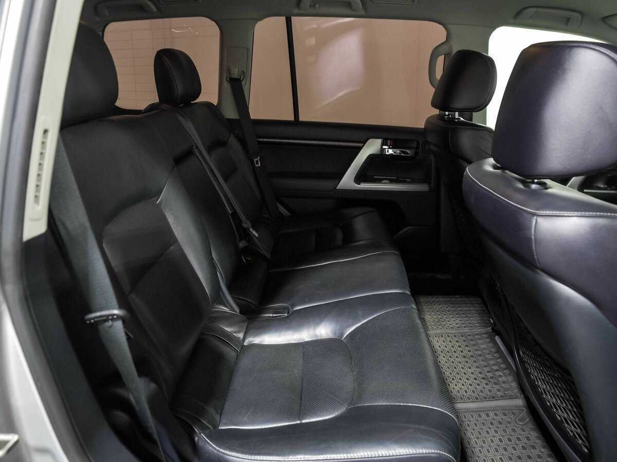 Toyota Land Cruiser 2012 года с пробегом. Фото: #18
